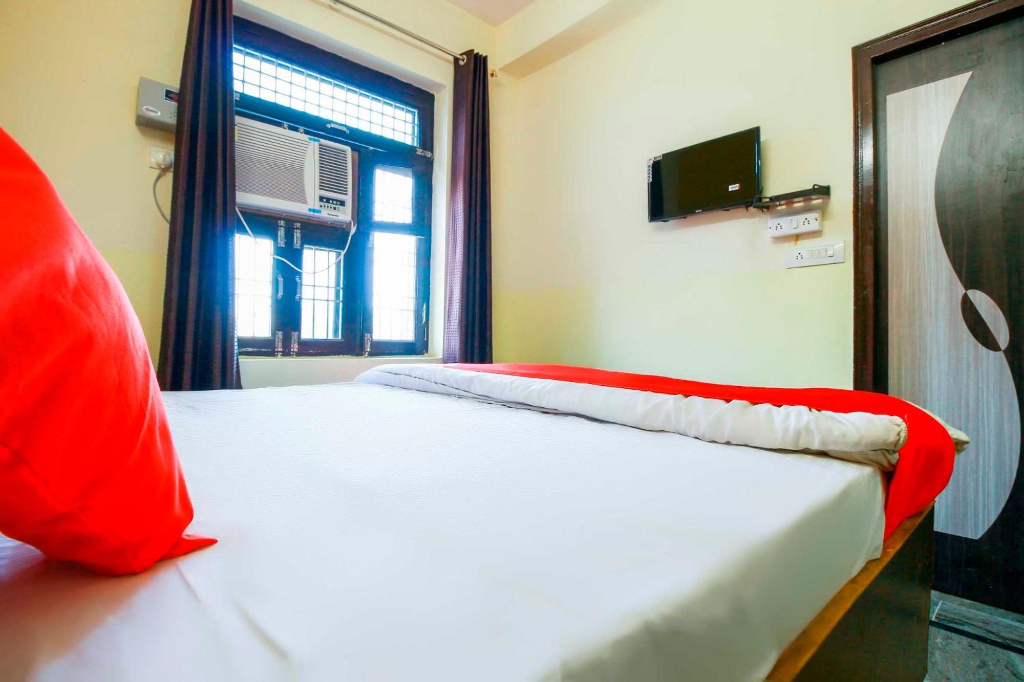 Hotel O Drizzling Land Muradnagar Екстер'єр фото