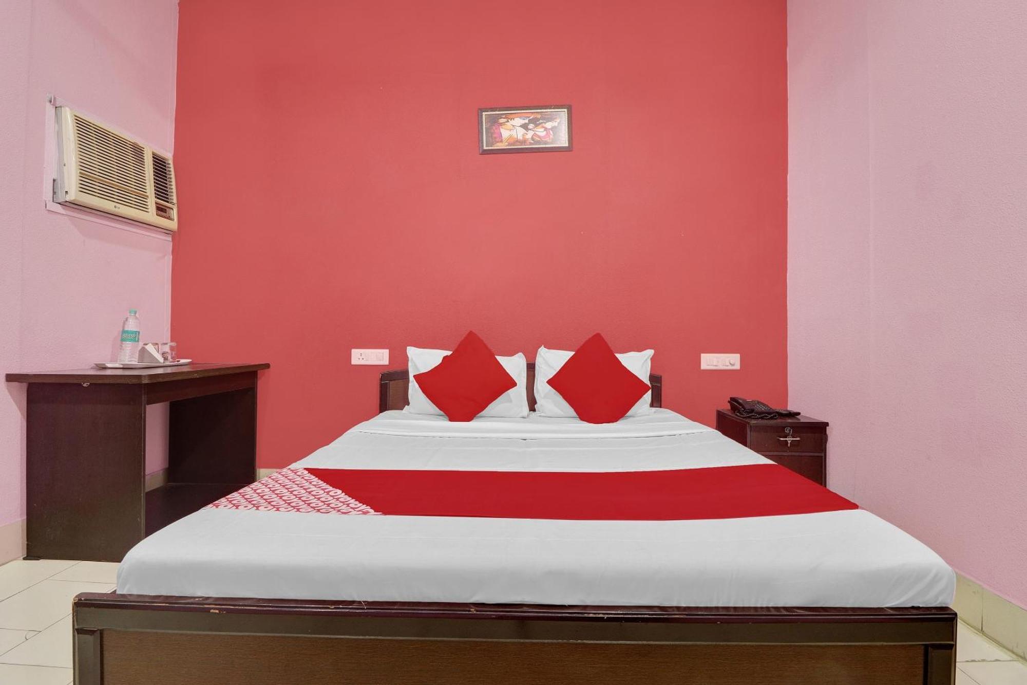 Hotel O Drizzling Land Muradnagar Екстер'єр фото